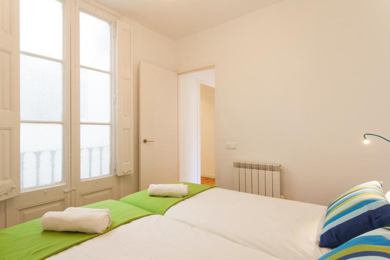 San Pere Apartment *