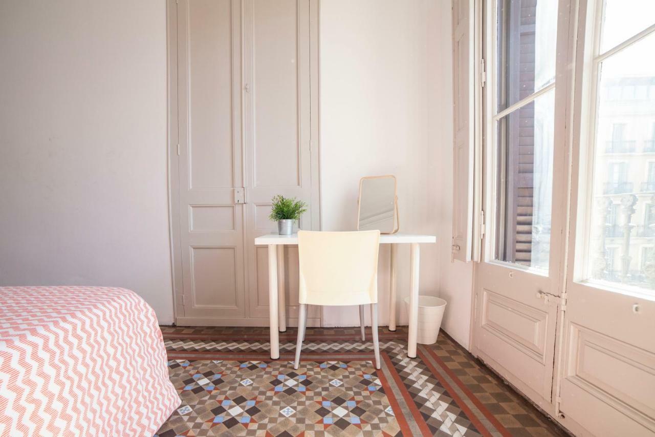 B21-apartamento Modernista Grupos Apartment