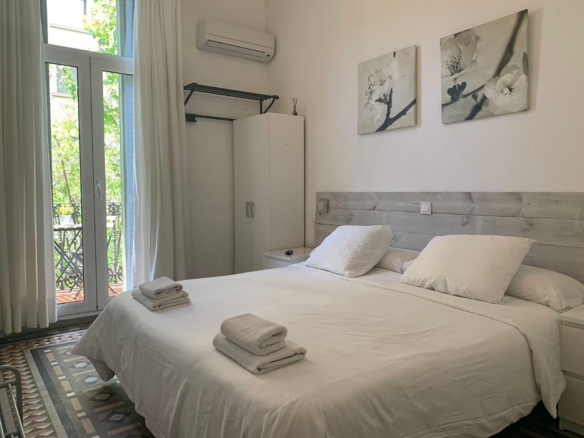 Eixample Guest house 2*