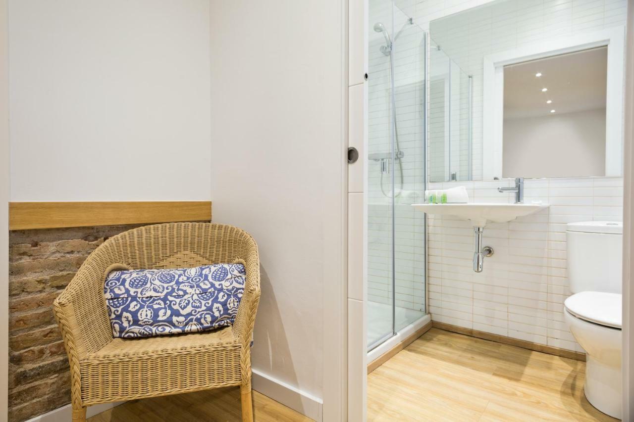 Aparthotel Bcnstop Parc Gueell 3*