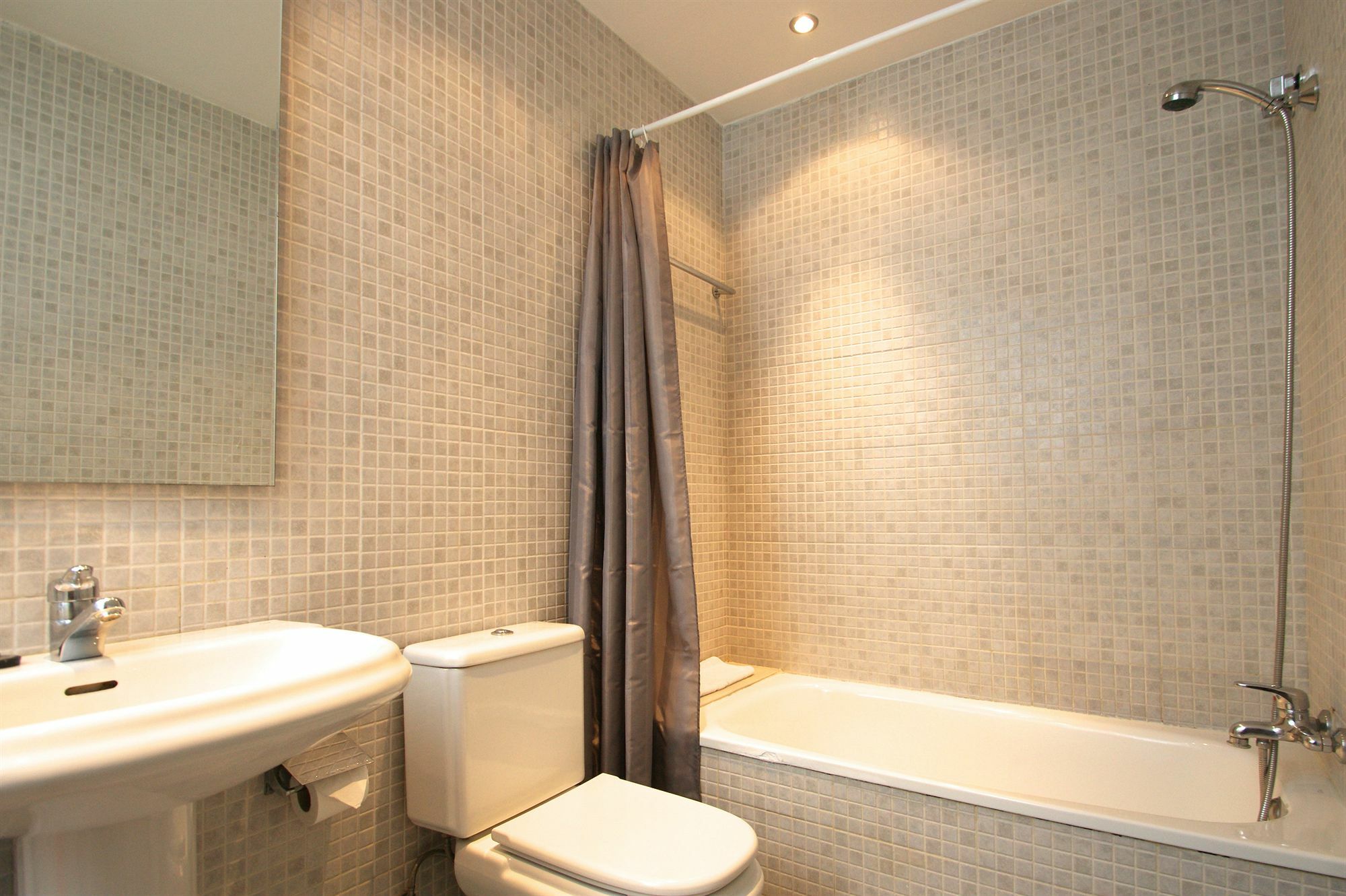 Short Group Paseo De Gracia Serviced Apartment