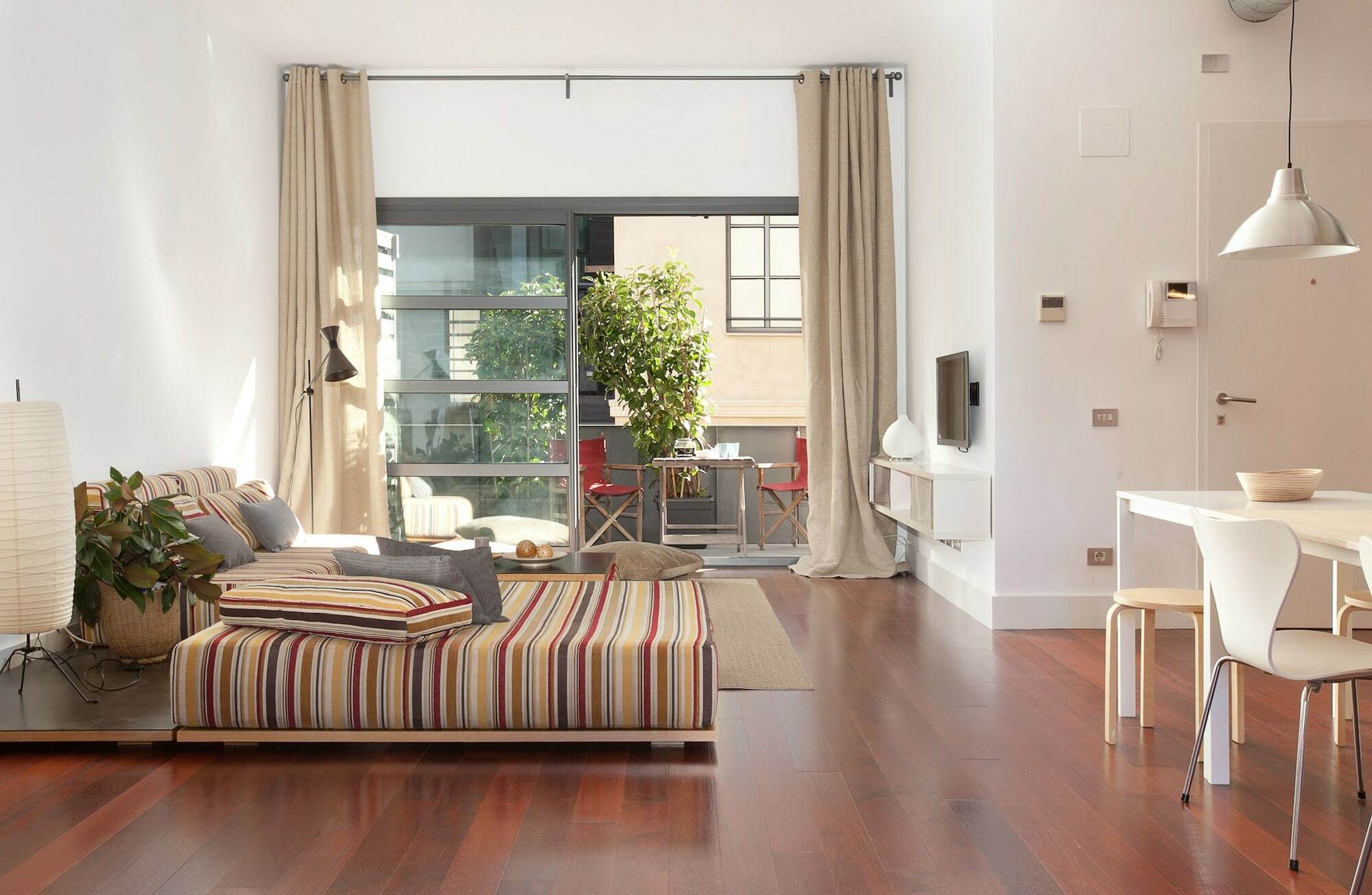 Sealona Lofts