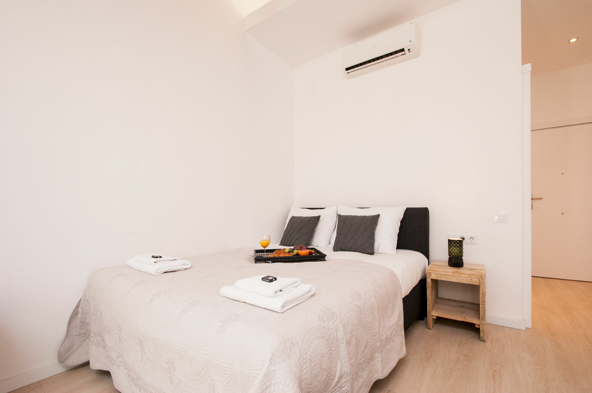 Short Group Gracia Serviced * Barcelone