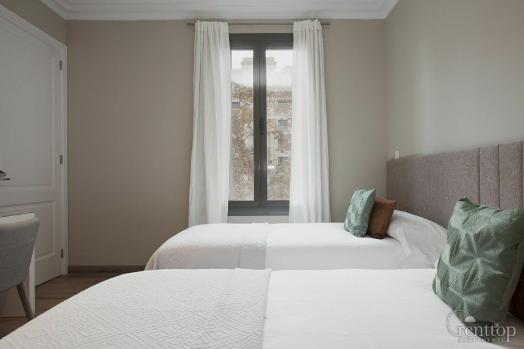 Rent Aparments Diagonal-aribau Appartement