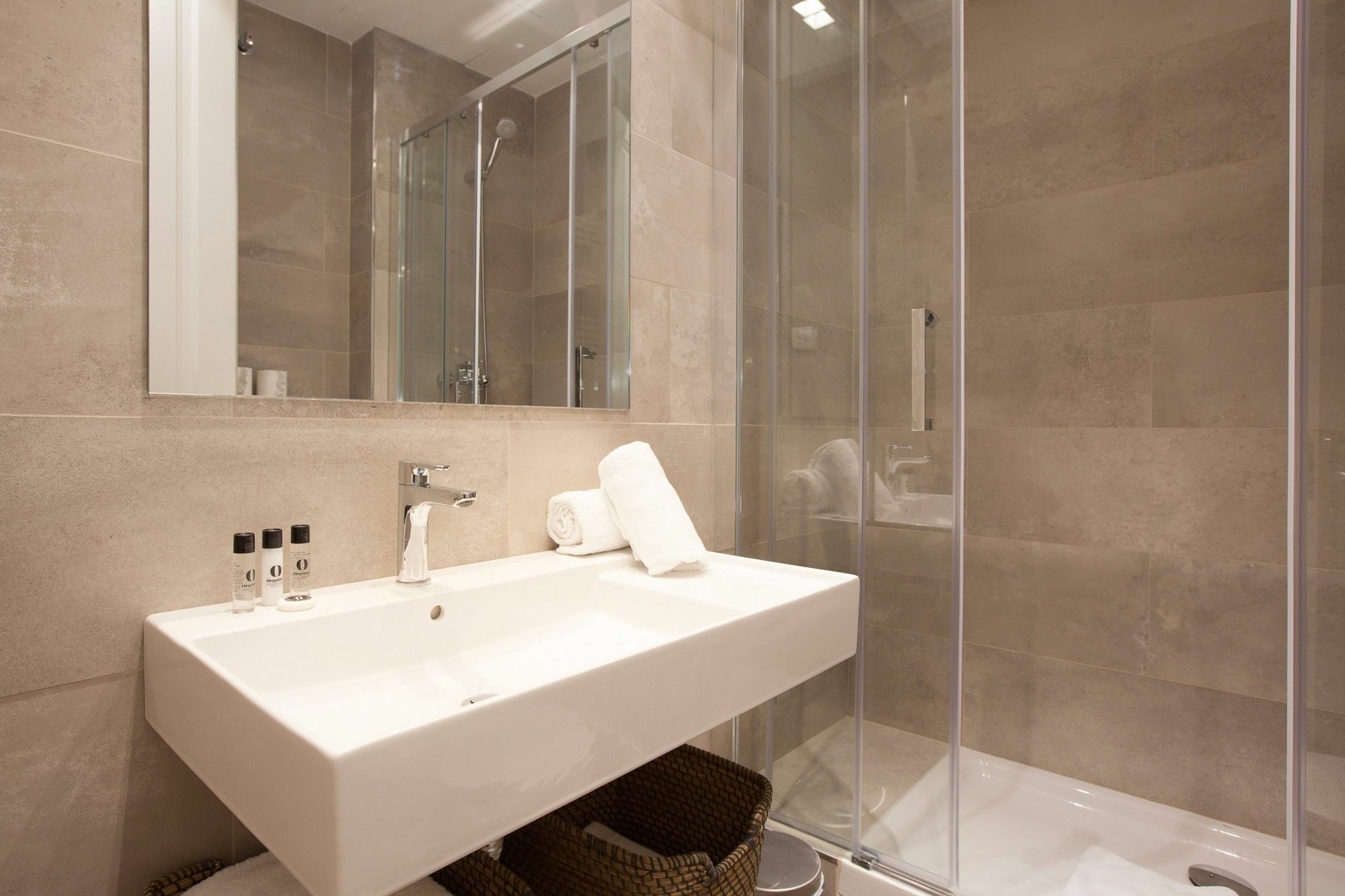 Rent Aparments Diagonal-aribau Appartement *