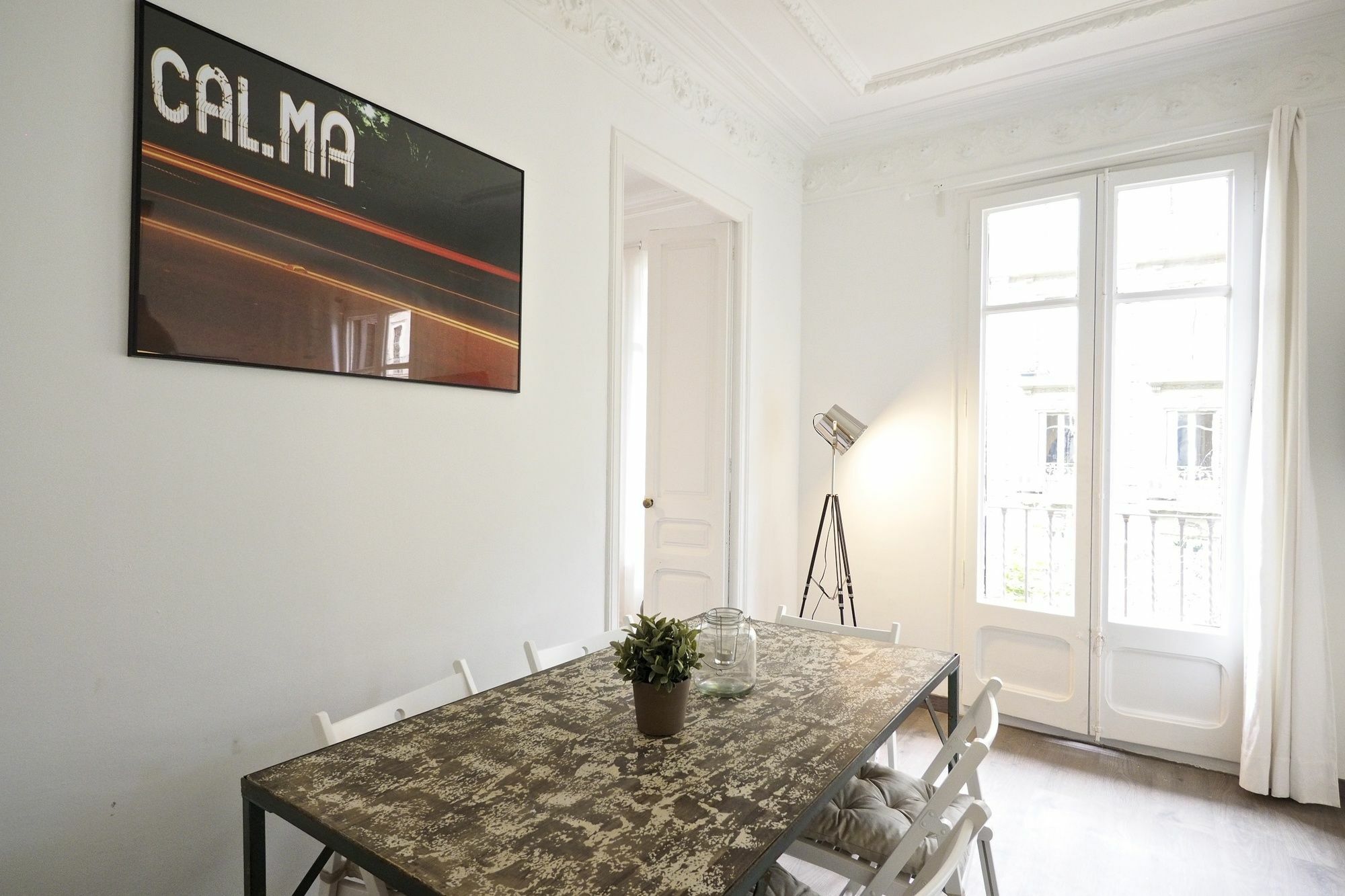 The White Flats Eixample Apartment Barcelona