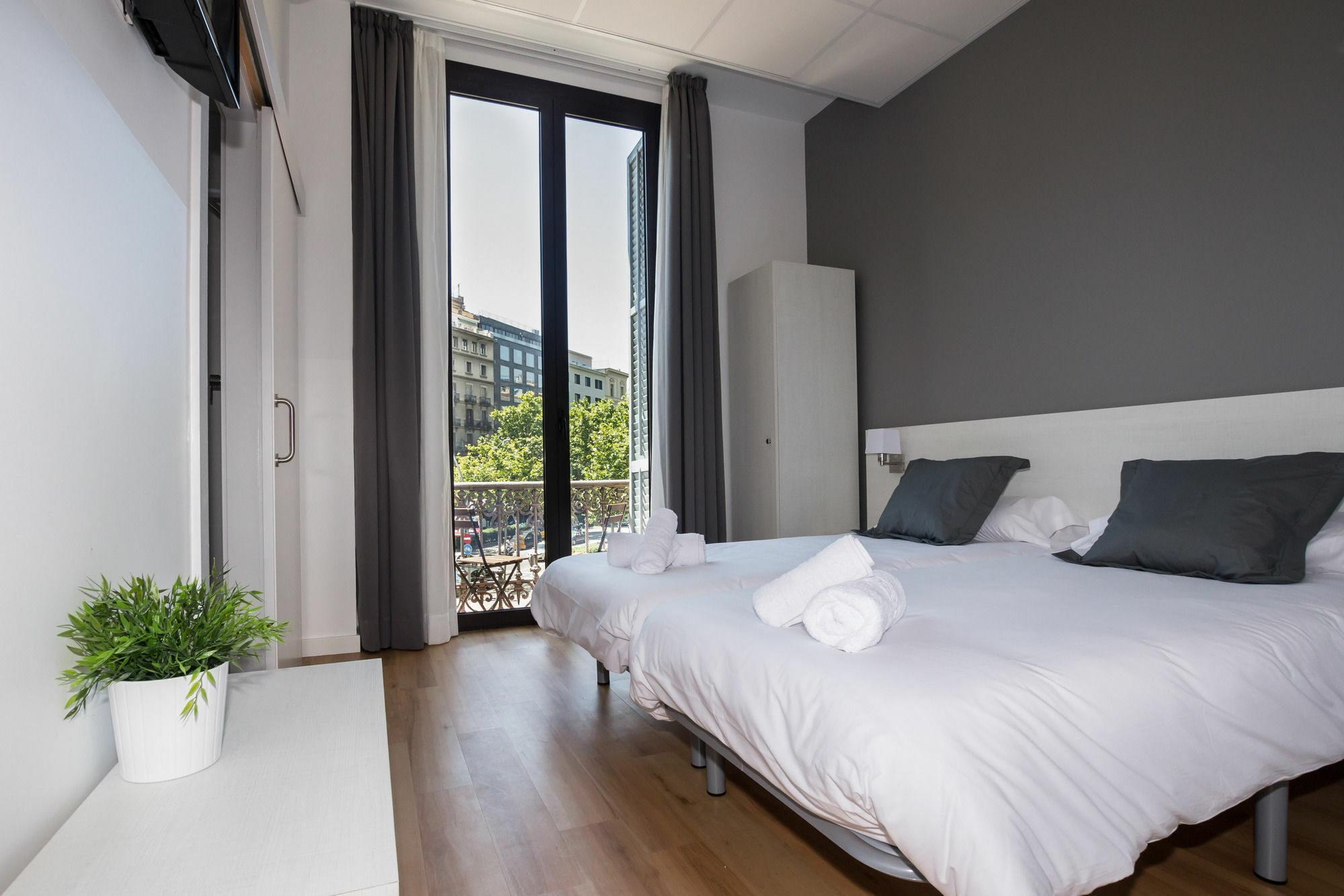 Hostalin Gran Via Guest house