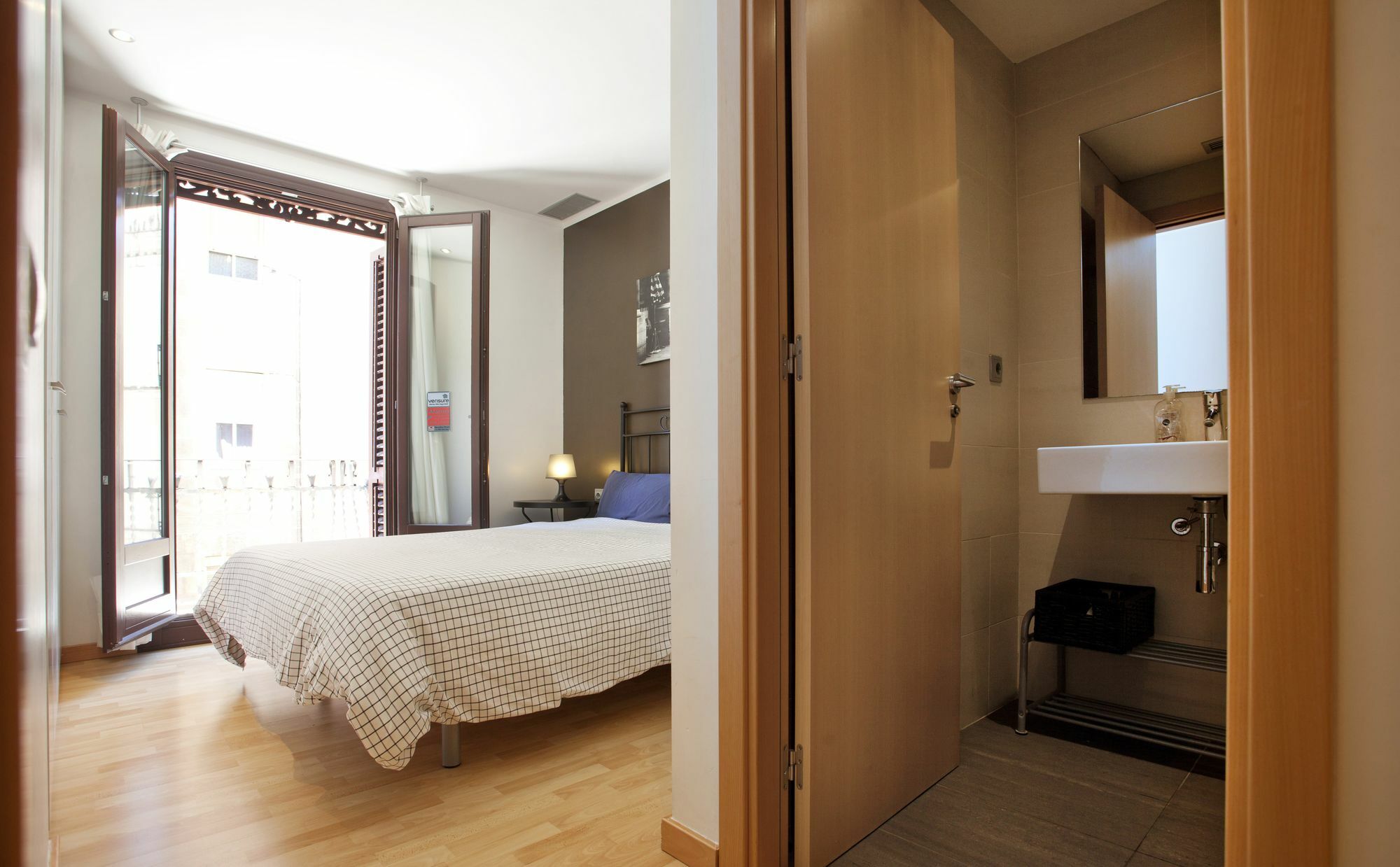 Espai Paralel Apartment Barcelona
