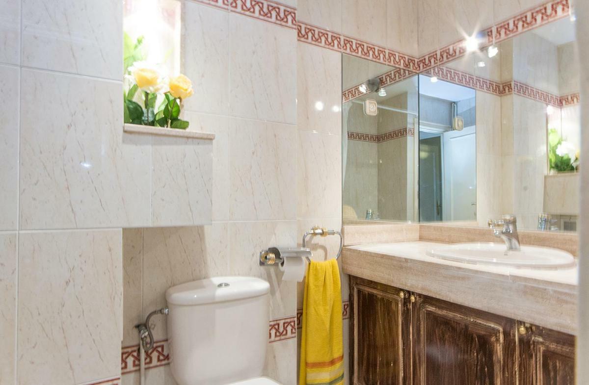 Apartment Your -