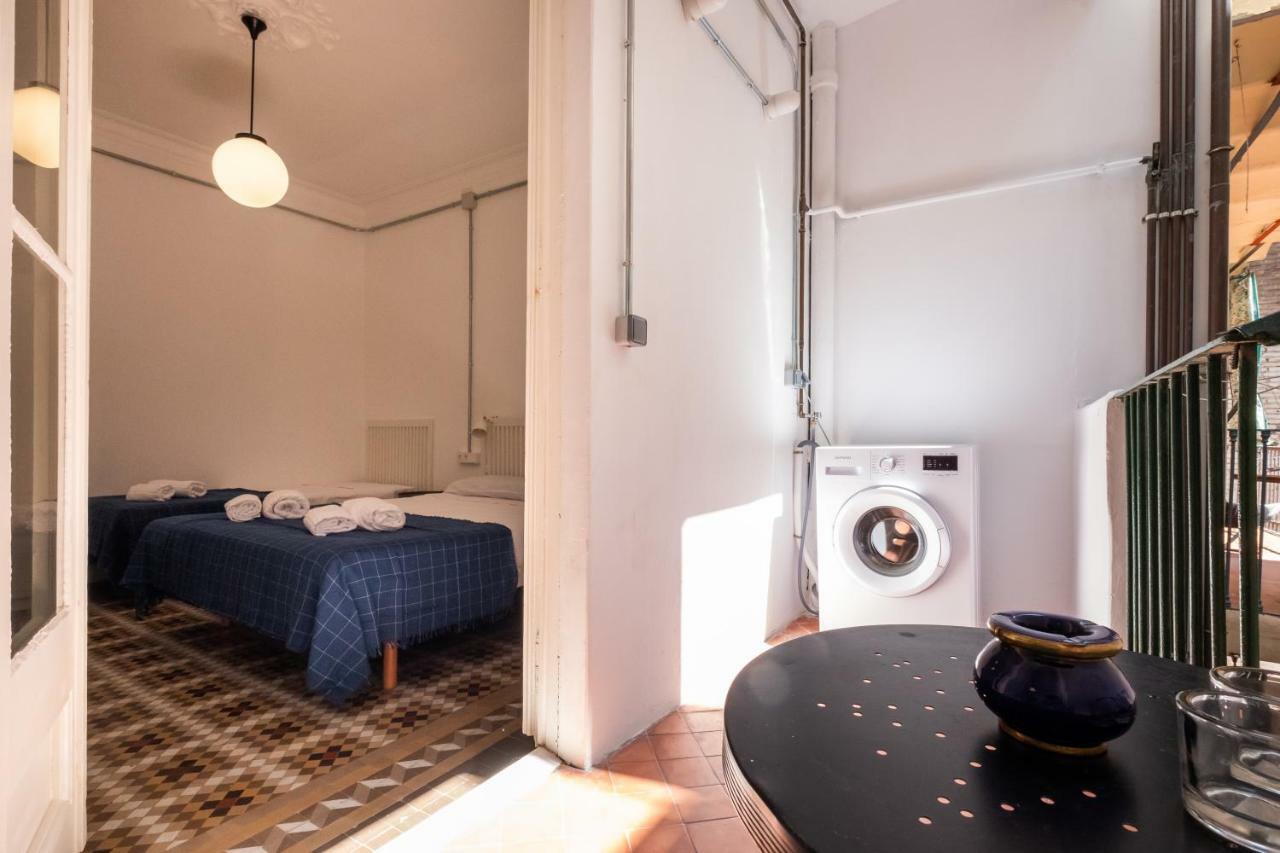 B32-sunny And Modernist For Groups In Center Appartement