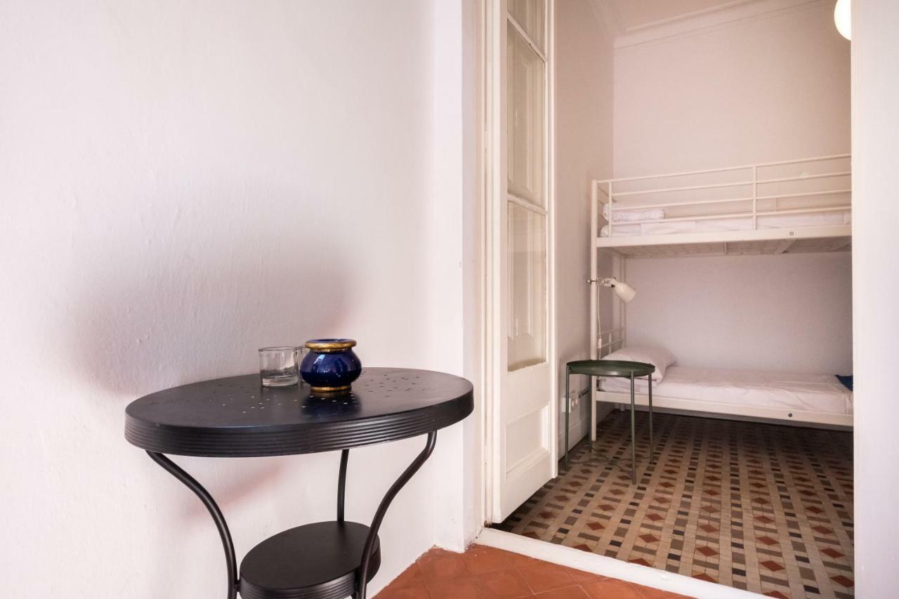 B32-sunny And Modernist For Groups In Center Appartement *