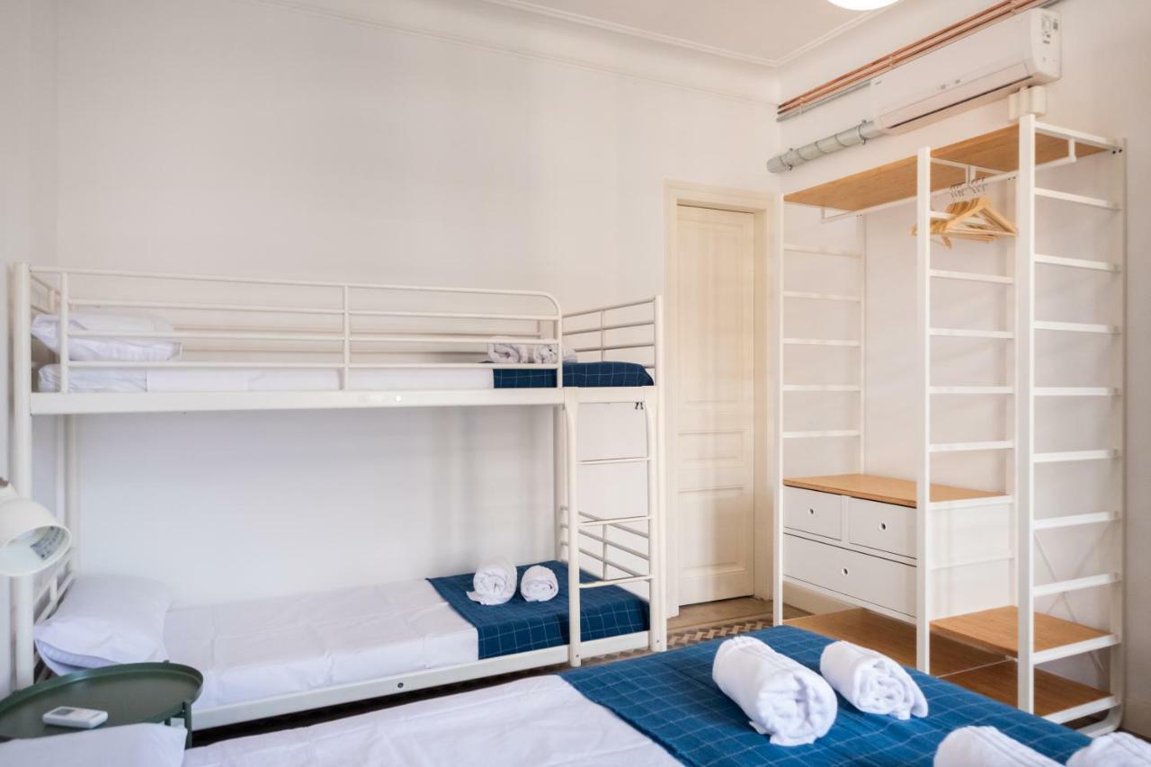B32-sunny And Modernist For Groups In Center Appartement