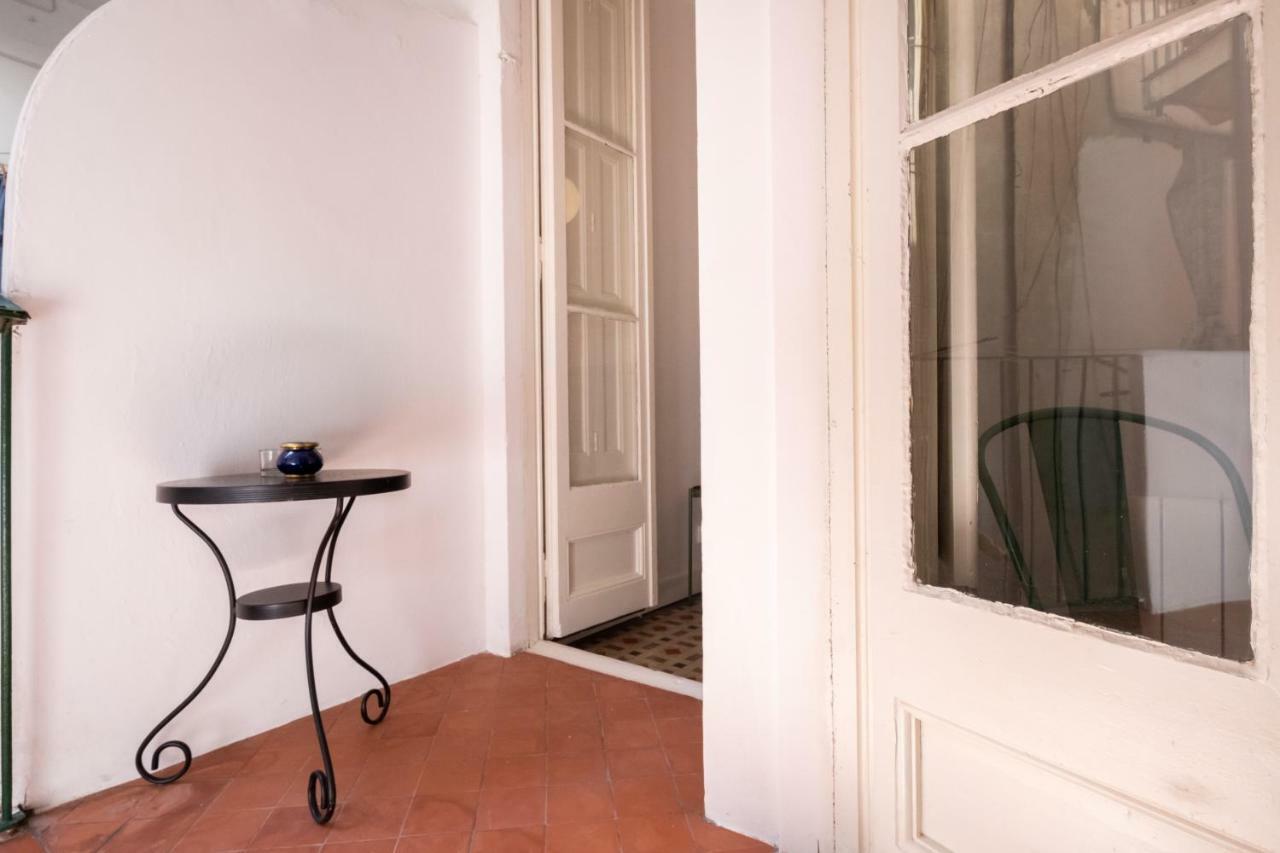 B32-sunny And Modernist For Groups In Center Appartement