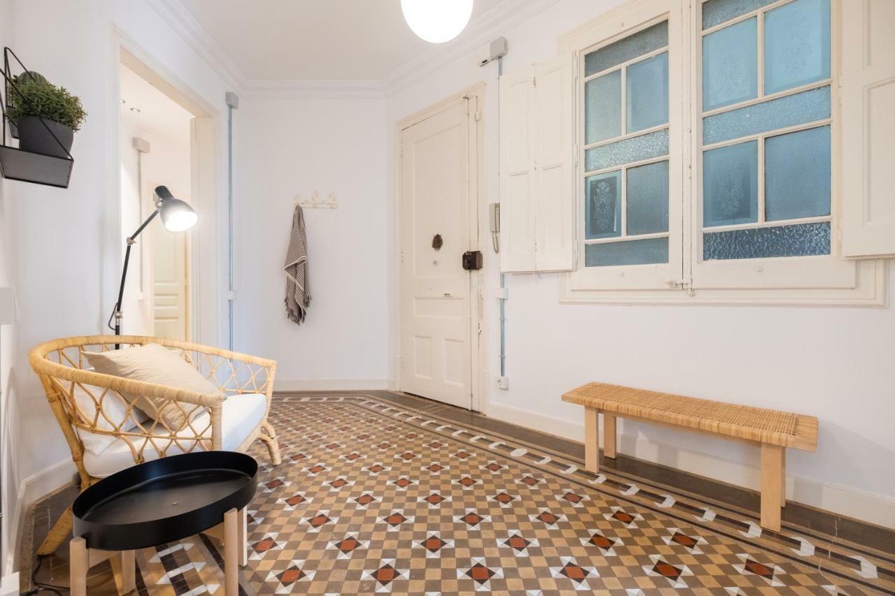 Appartement B32-sunny And Modernist For Groups In Center Barcelona