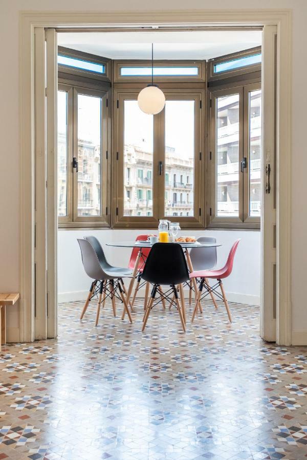B32-sunny And Modernist For Groups In Center Barcelona