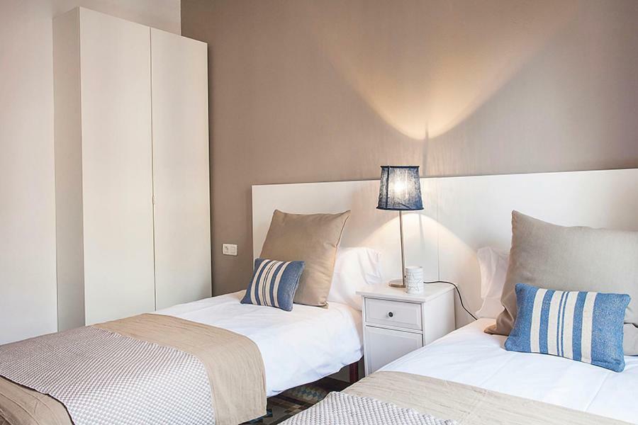 Grande And Authentic In Eixample With Central Ac, Mosaic *