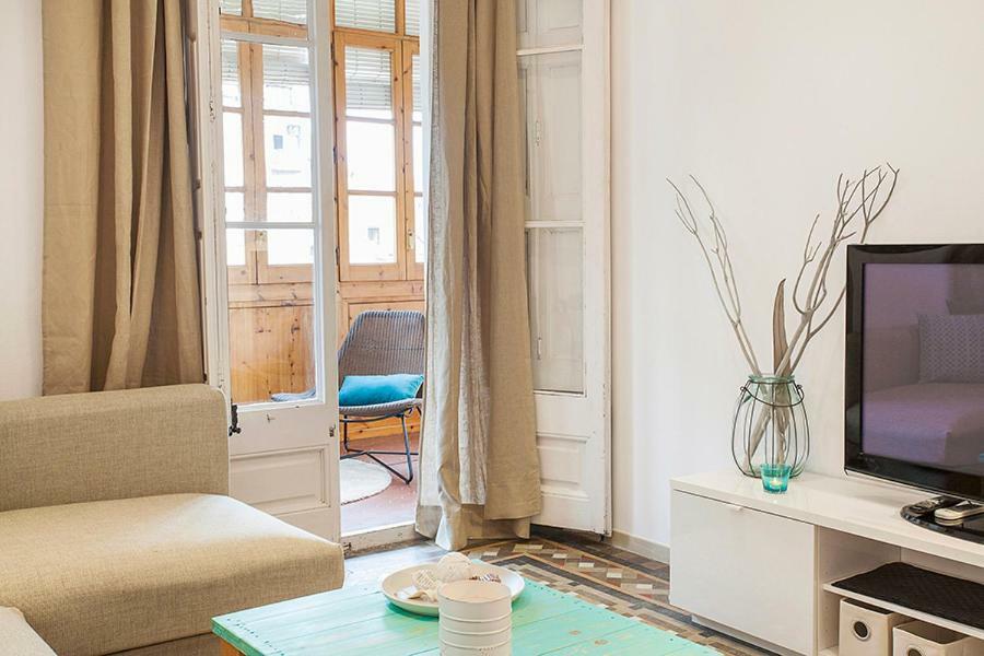 Apartamento Grande And Authentic In Eixample With Central Ac, Mosaic *