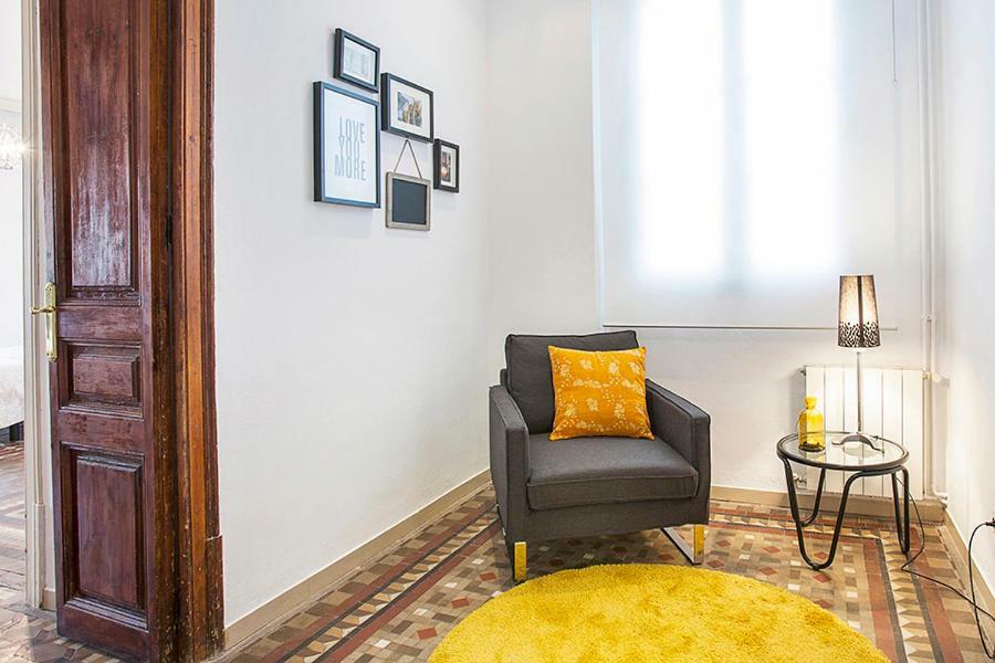 Grande And Authentic In Eixample With Central Ac, Mosaic Appartement