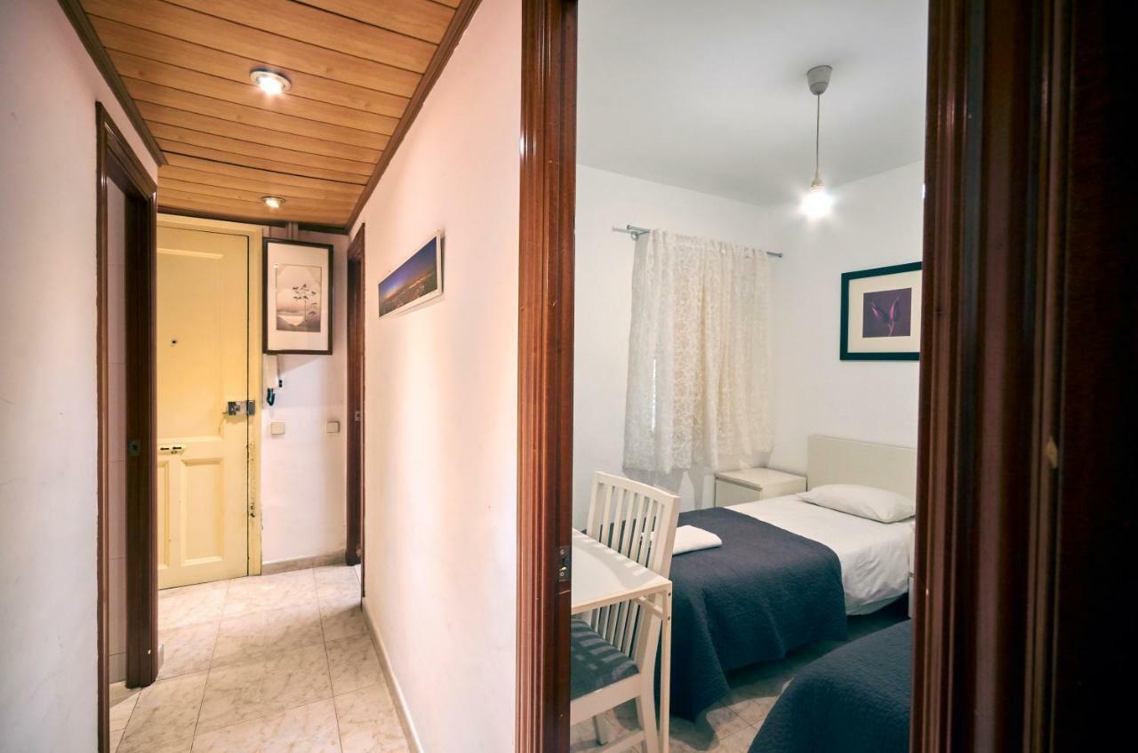Torrassa Fira Apartment *