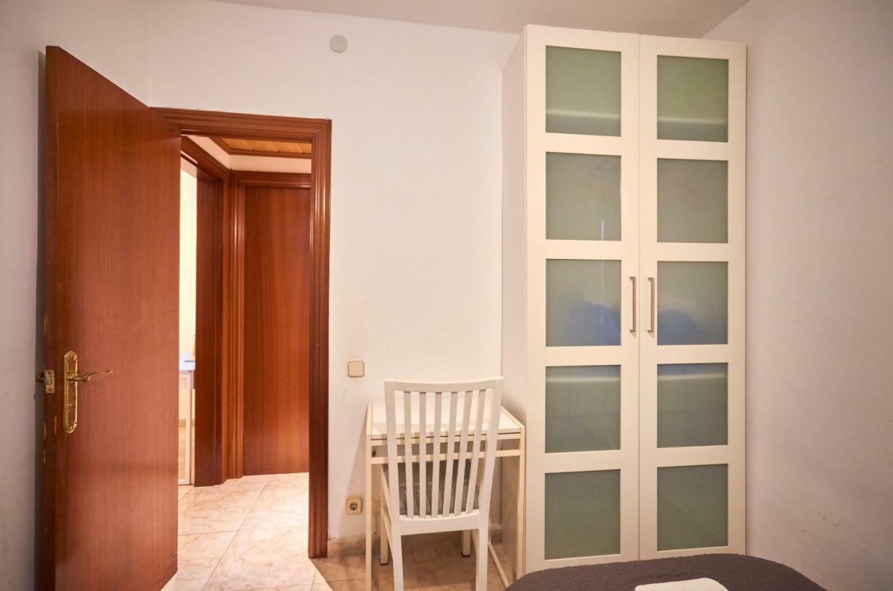 Torrassa Fira Apartment *