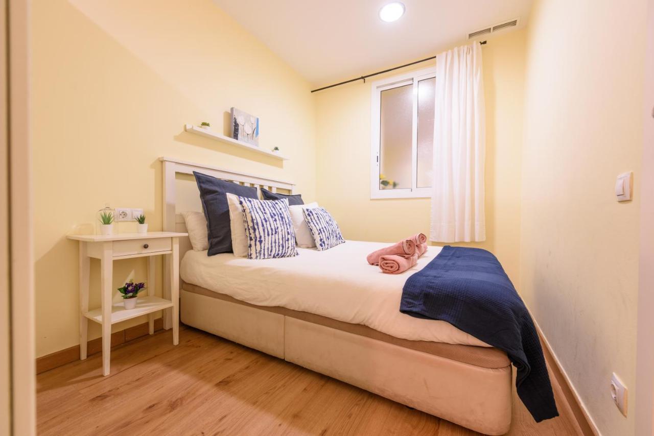 Apartment Ramblasrentals Chic & Spacious Flat Pool Table 15m Ramblas - Parking - Wifi