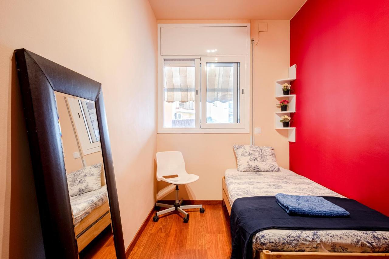 Apartment Three Bedroom In Sants *