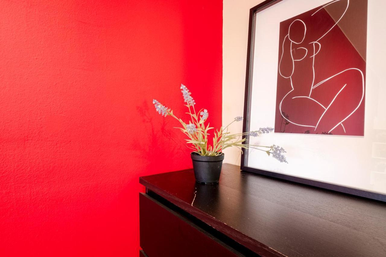 Three Bedroom In Sants Apartment