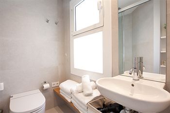 Rent Rambla Catalunya 4* Barcelona