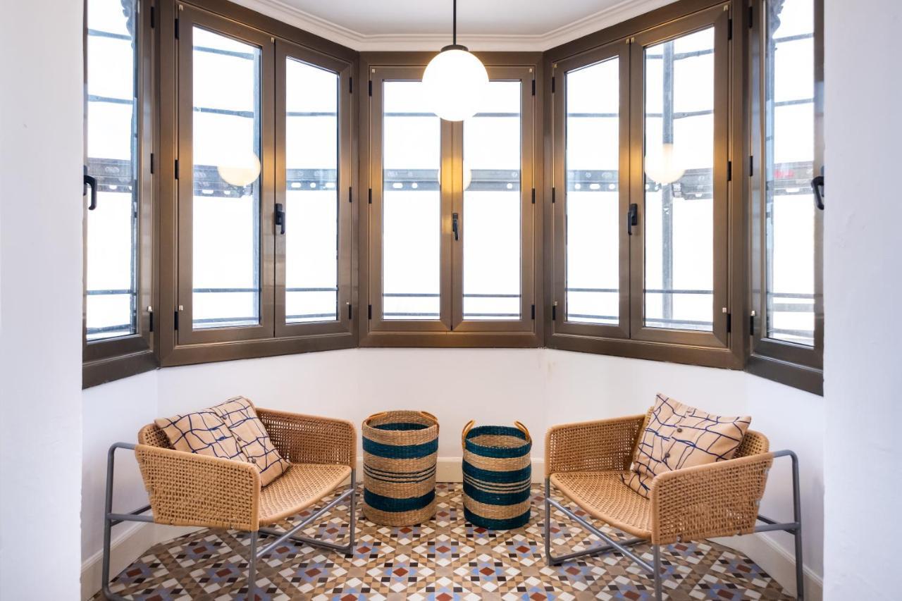 Apartment Modernist For Large Groups In Eixample