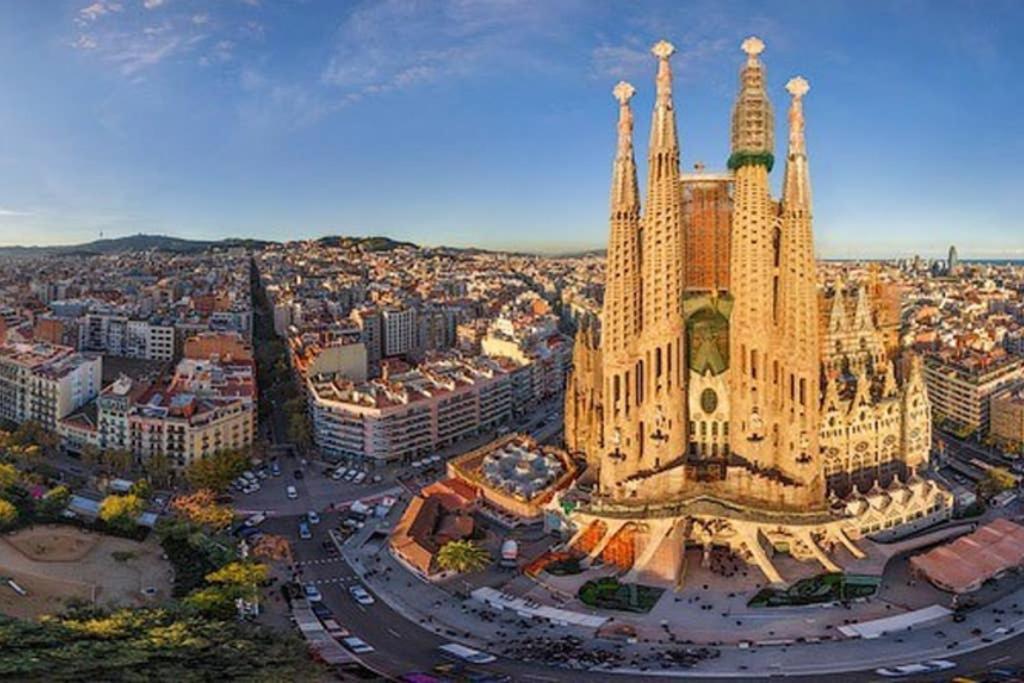 7 Pax Montserrat Ramblas Barcelona Appartement *