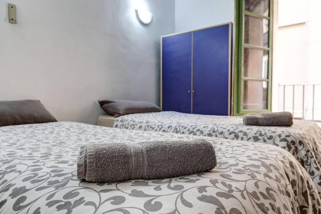 7 Pax Montserrat Ramblas Barcelona Appartement *