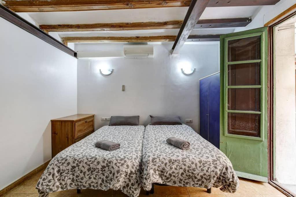 7 Pax Montserrat Ramblas Barcelona Appartement *