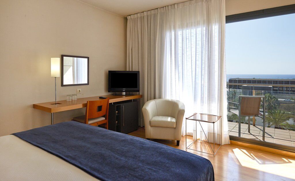 Catalonia Beach 4*