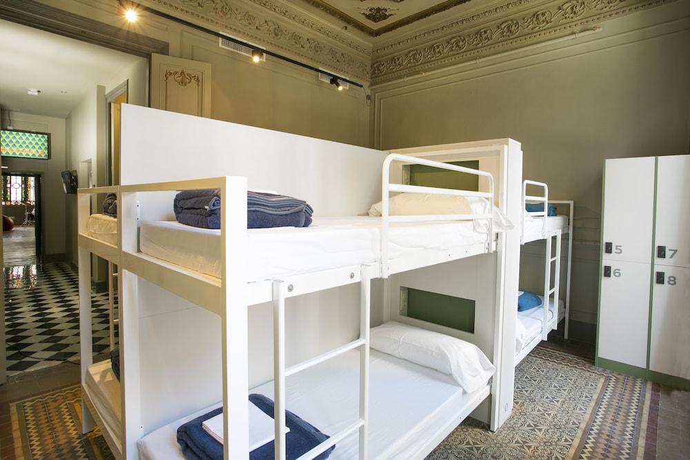Sant Jordi Rock Palace Hostal Barcelona