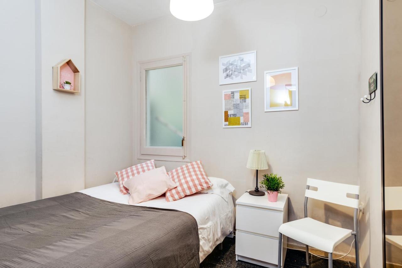 Spacious 4 Bedroom Fira Bcn&camp Nou Apartamento *