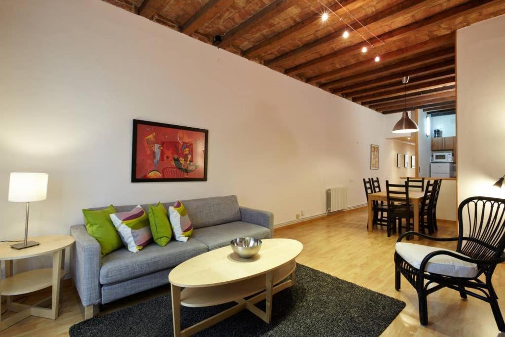 Beautiful Apartment In Eixample * Barcelona