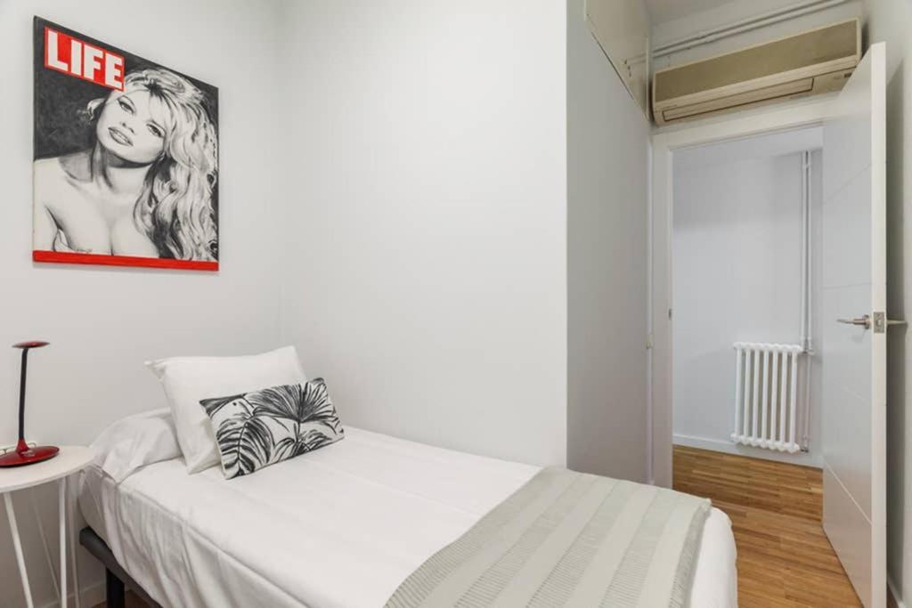 Art House Renoir Plaza Universitat Sant Antoni Appartement