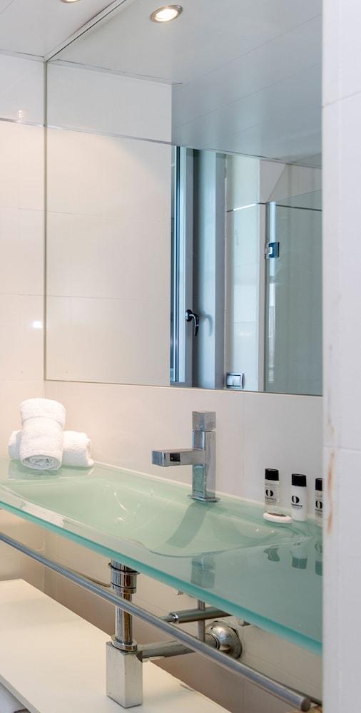 Unique Rentals-seafront Luxe Appartement