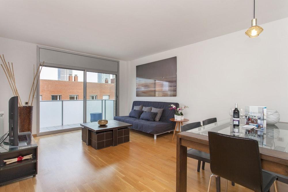 1321 - Olympic Village * Barcelone
