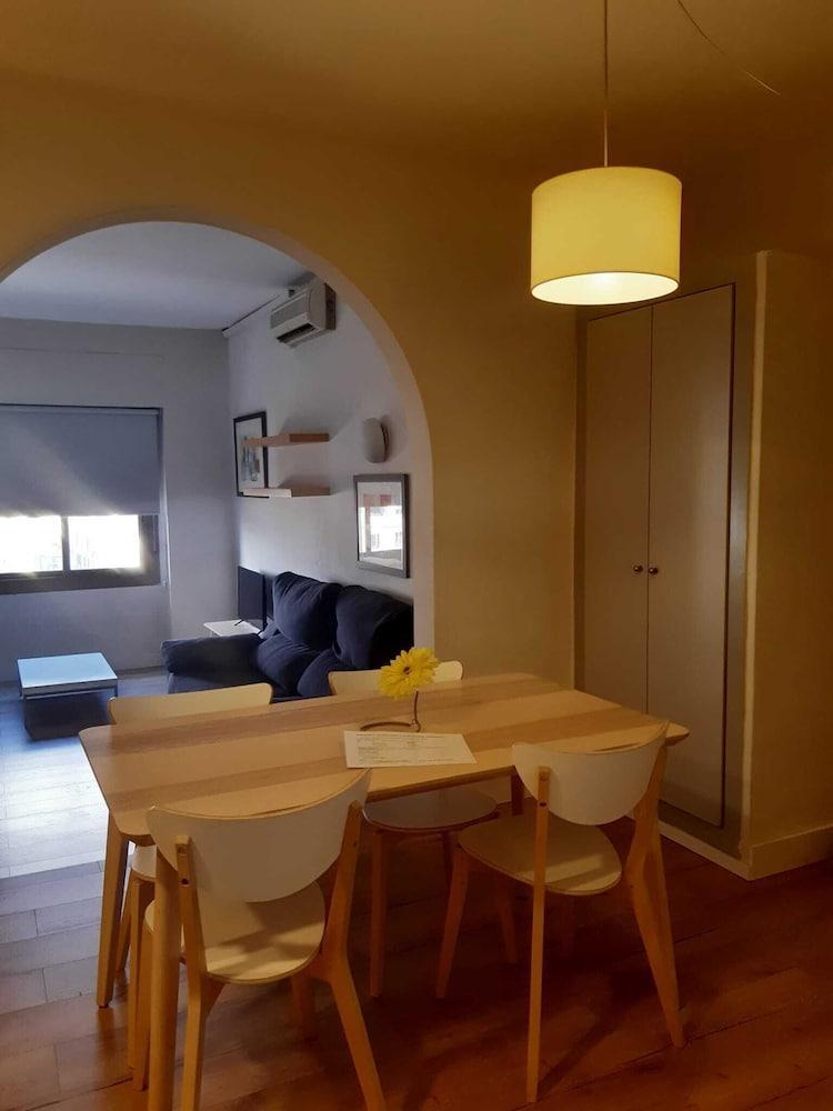 Mayerling Bisbe Urquinaona Barcelona