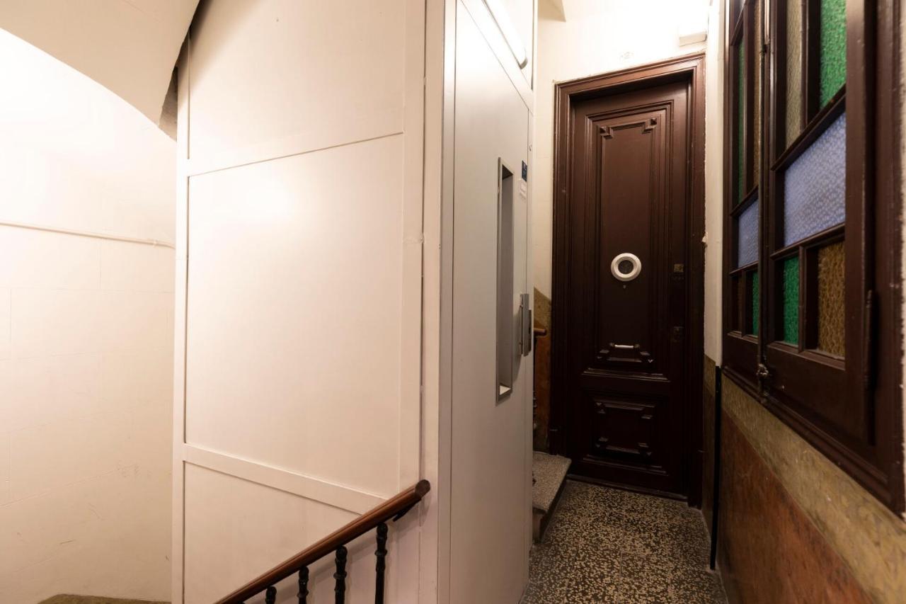 Ab Centric Universitat Apartment *