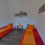 Near Clot & Sagrada Familia Apartment