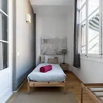 Beautiful & Central Flat Near Sagrada Familia