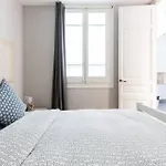 Beautiful & Central Flat Near Sagrada Familia