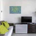 31 Nights Plus Luxury Aircon Beach Apartment Barcelona With Incredible Views