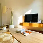 Boutique Pare Lainez - Cozy Stylish One Bedroom Flat Near Sagrada Familia