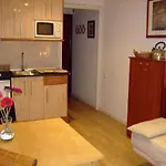 Economic Rambla Suites