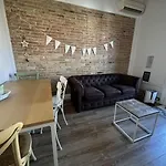 Comfortable Room In Shared Apartment In L\'Eixample