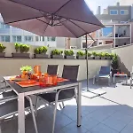 Charmsuites Paralel