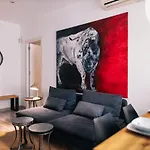 Comfortable 3-Bedroom Next To Sagrada Familia